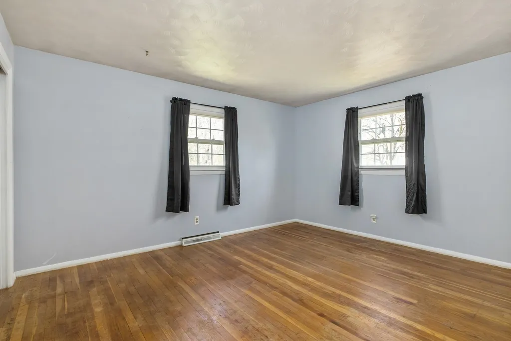 15 Suzanne Drive Portsmouth NH 03801
