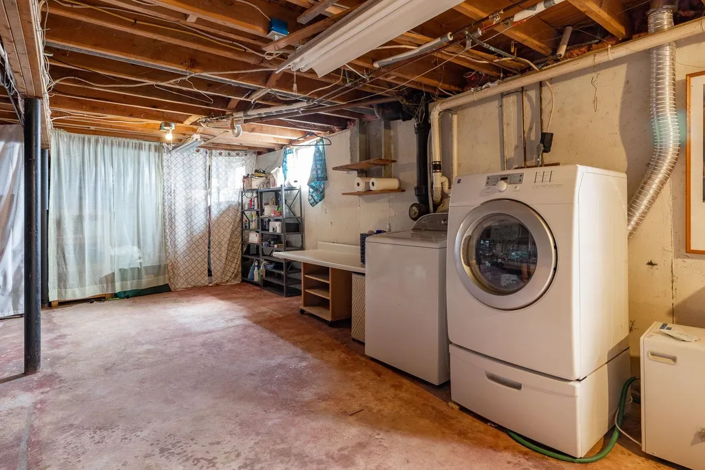 15 Suzanne Drive Portsmouth NH 03801