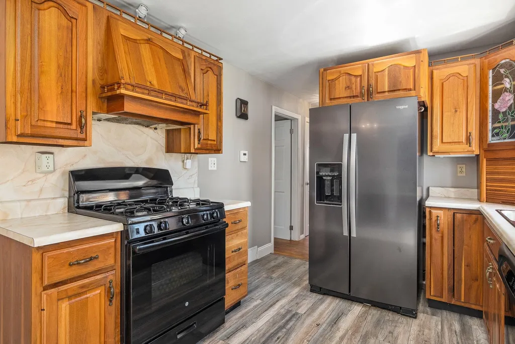 15 Suzanne Drive Portsmouth NH 03801