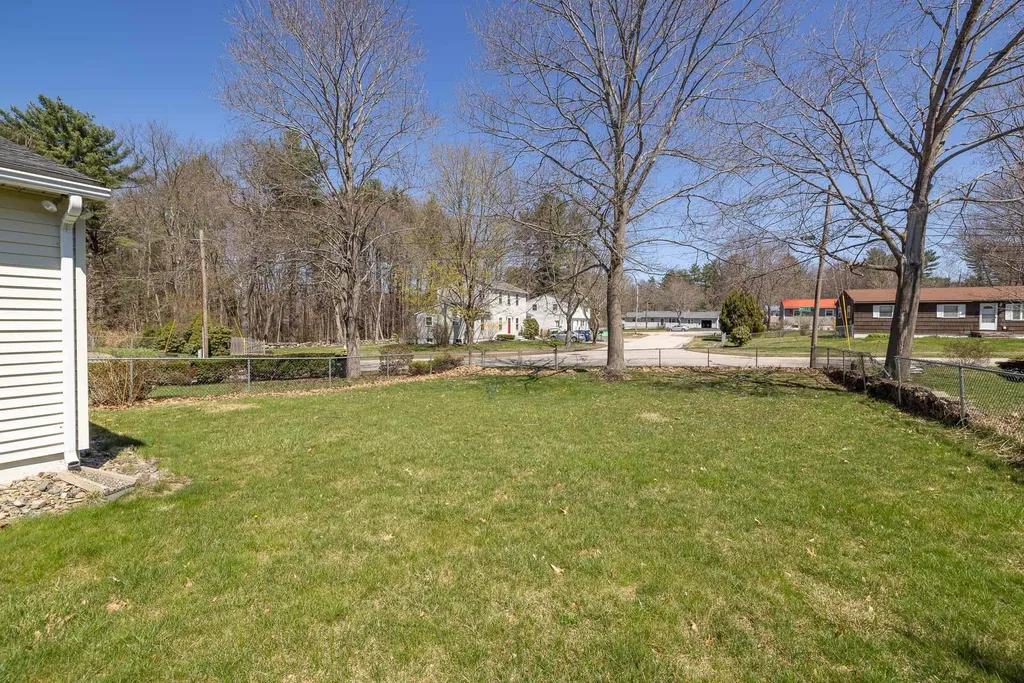 15 Suzanne Drive Portsmouth NH 03801