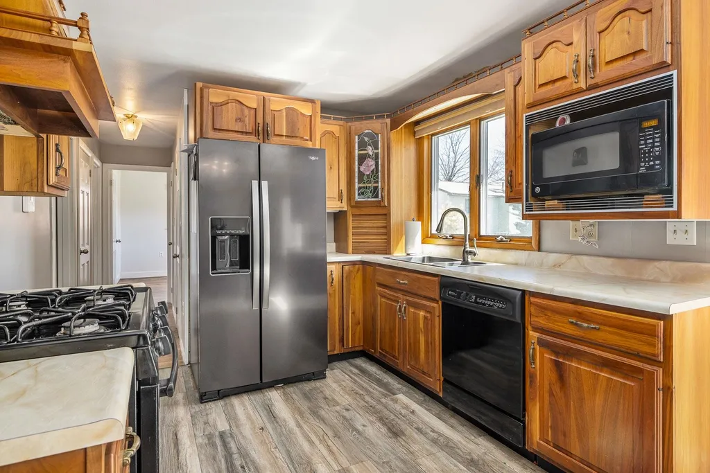 15 Suzanne Drive Portsmouth NH 03801