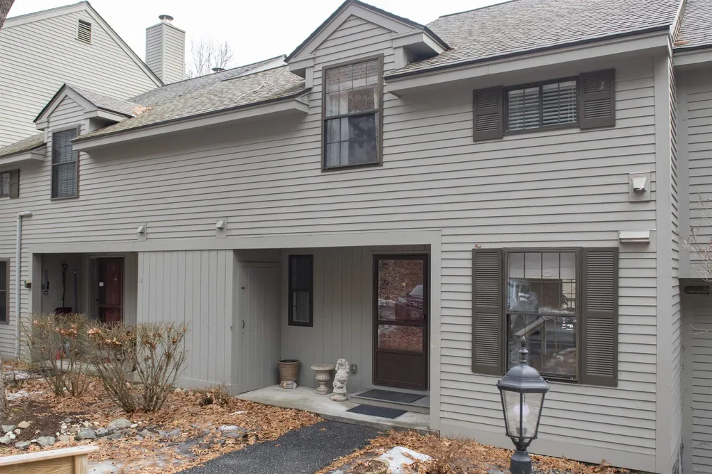 202 Sugar Hill Lane Hartford VT 05059