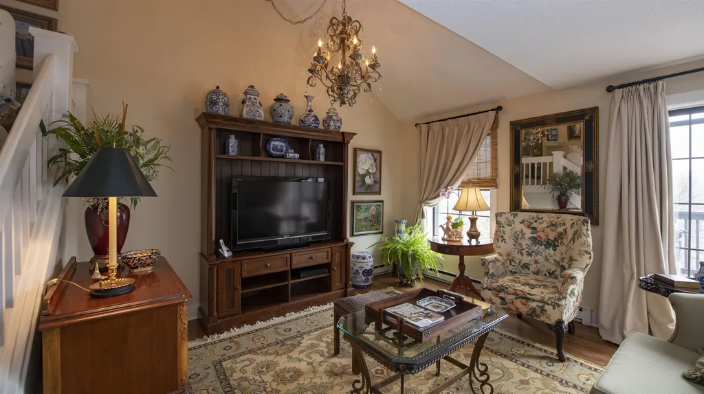 202 Sugar Hill Lane Hartford VT 05059