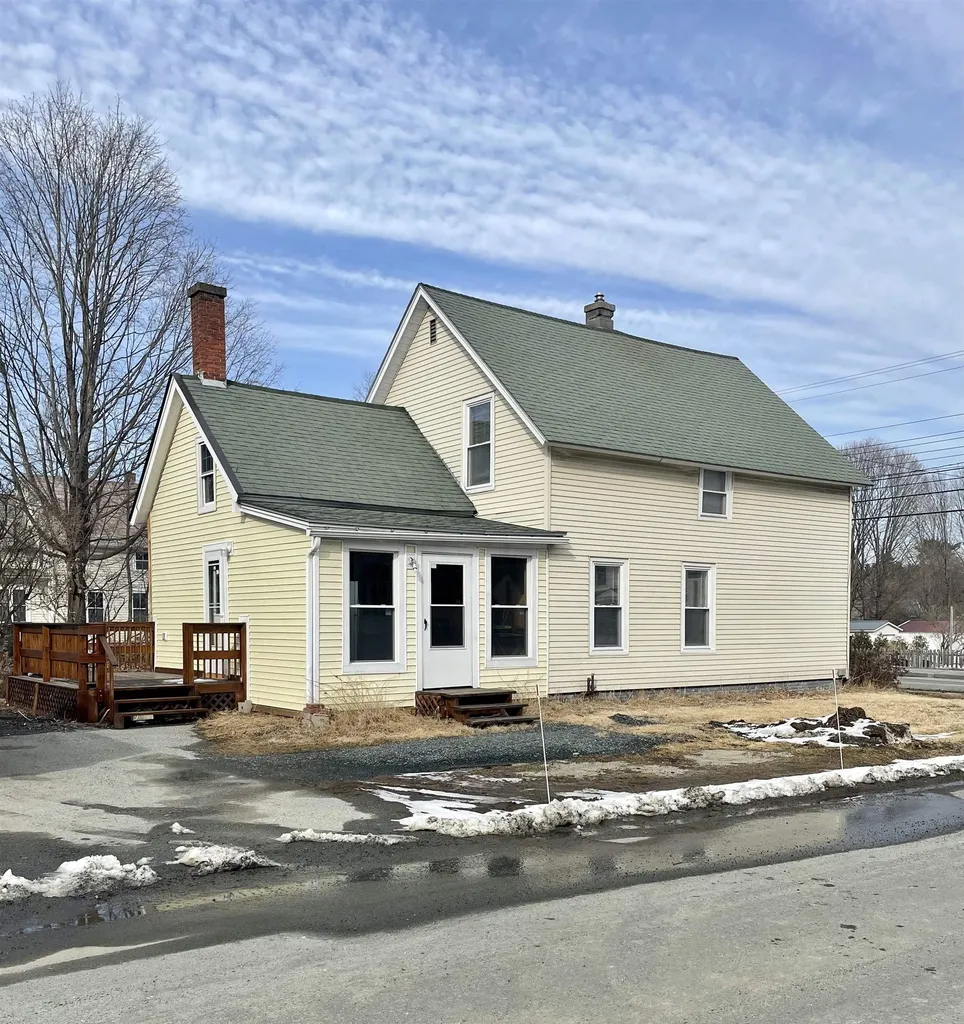 1836 Hartford Avenue Hartford VT 05088