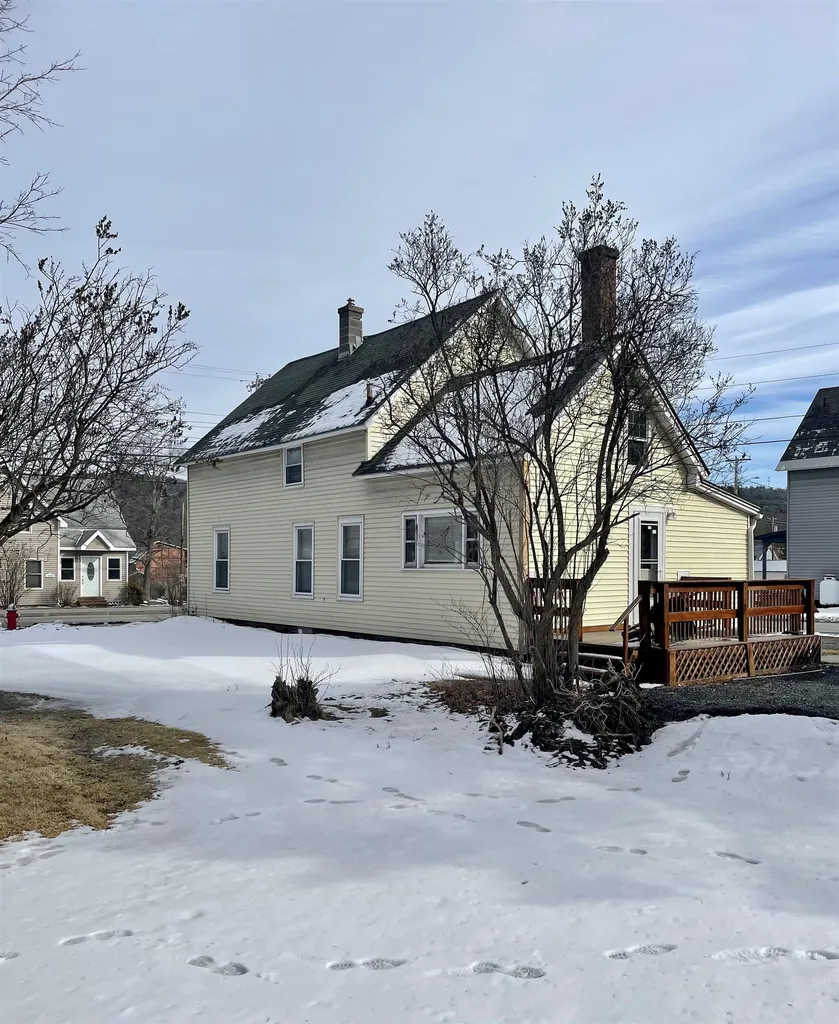 1836 Hartford Avenue Hartford VT 05088
