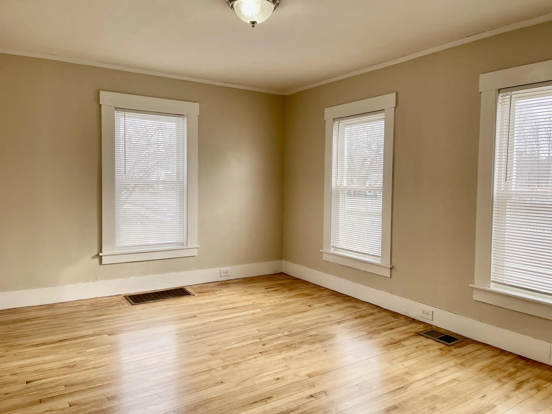 1836 Hartford Avenue Hartford VT 05088