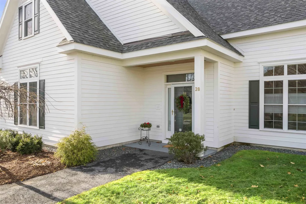 28 Stonehurst Common Hanover NH 03755