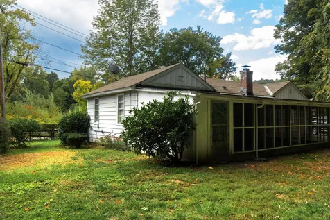 95 Williams Street Brattleboro VT 05301