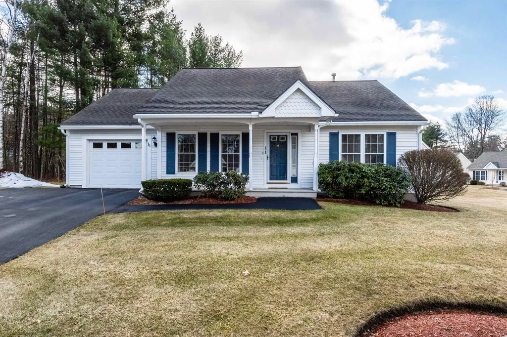 11 Lexington Court Hudson NH 03051