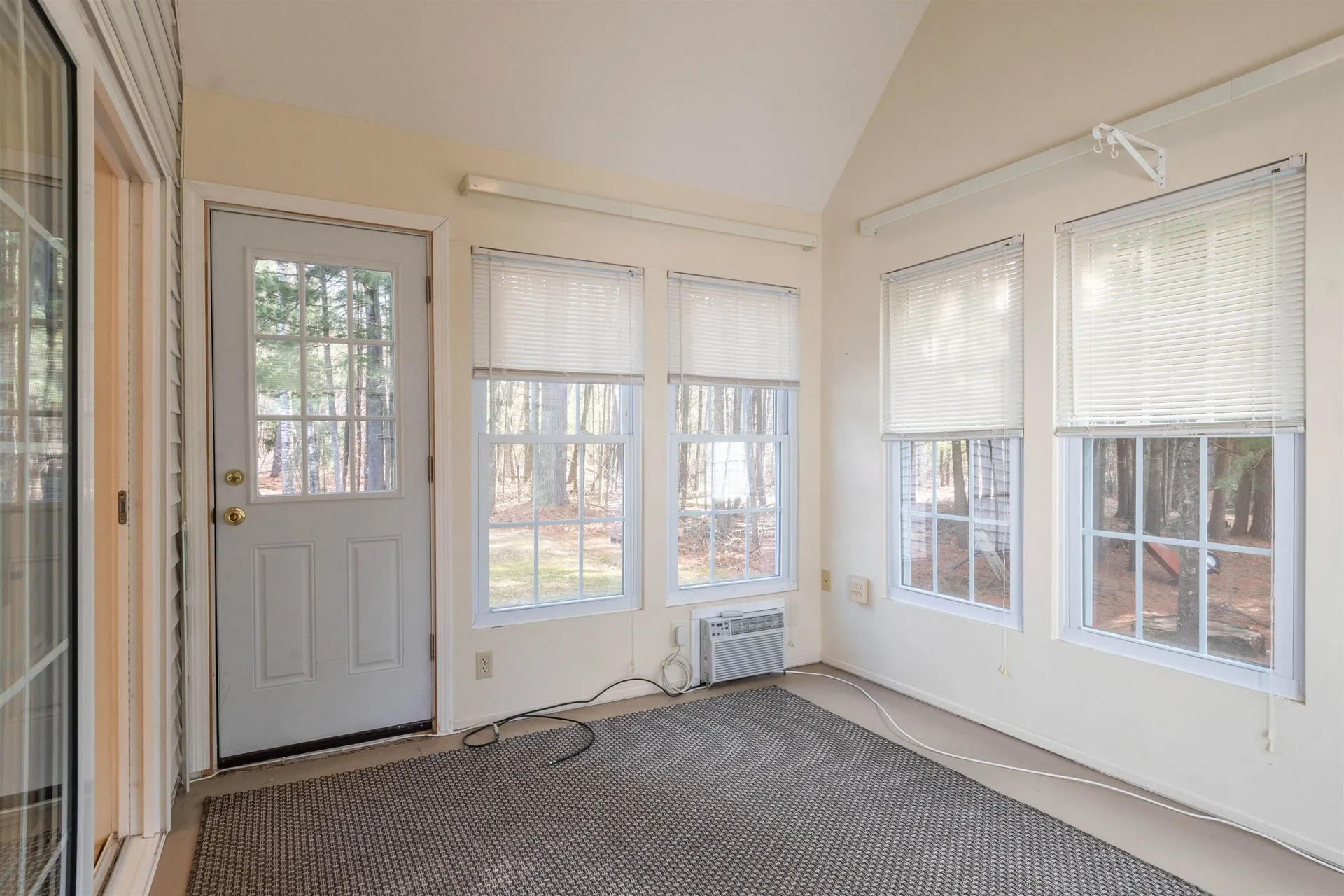 11 Lexington Court Hudson NH 03051