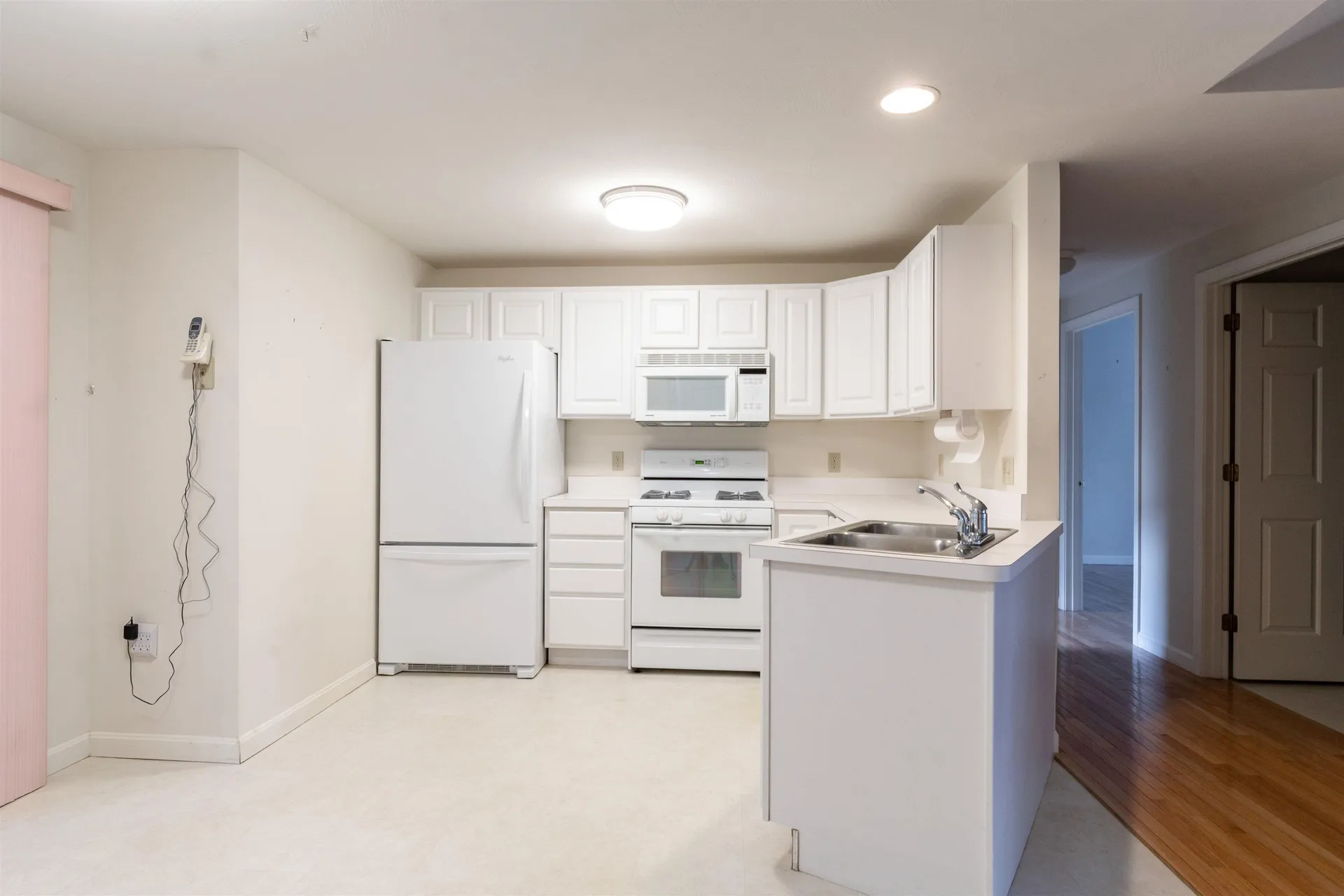11 Lexington Court Hudson NH 03051