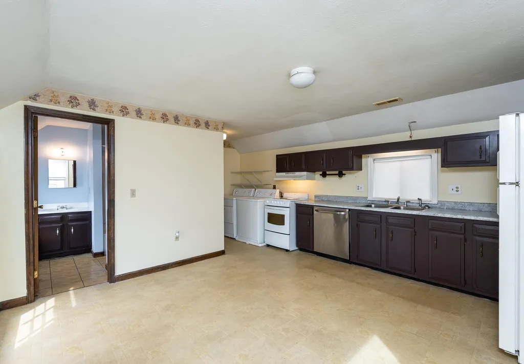 18 Harvard Street Nashua NH 03060