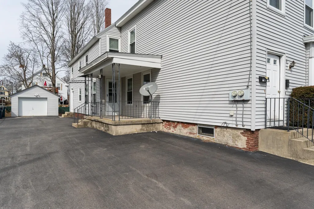 18 Harvard Street Nashua NH 03060
