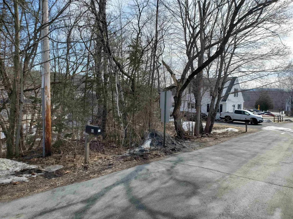 00 Flanders Street Enfield NH 03748