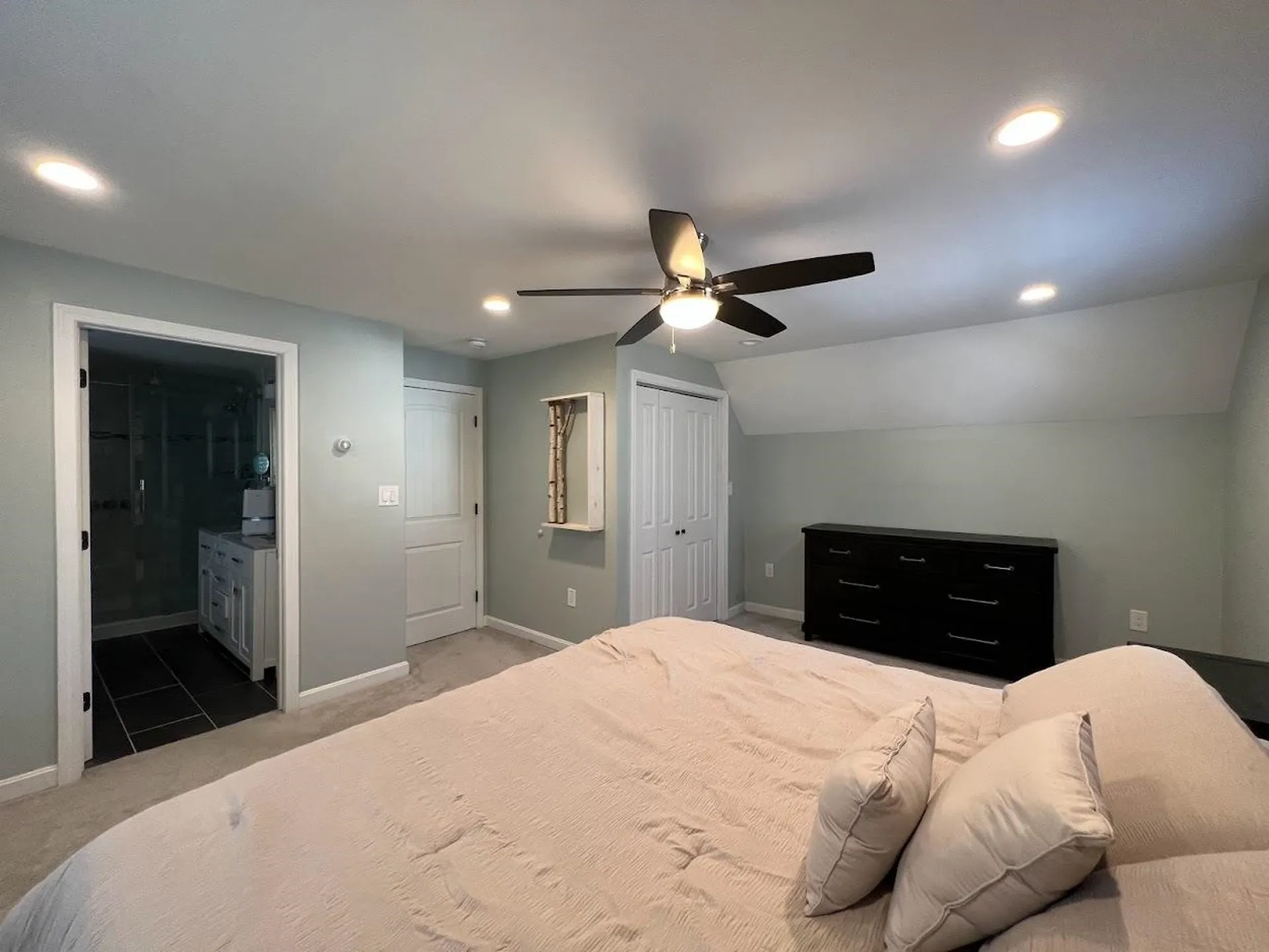 47 Kienia Road Hudson NH 03051