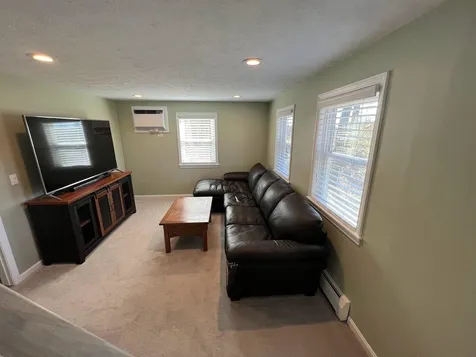 47 Kienia Road Hudson NH 03051