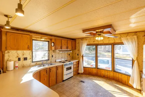 11 Lamprey River Park Newmarket NH 03857