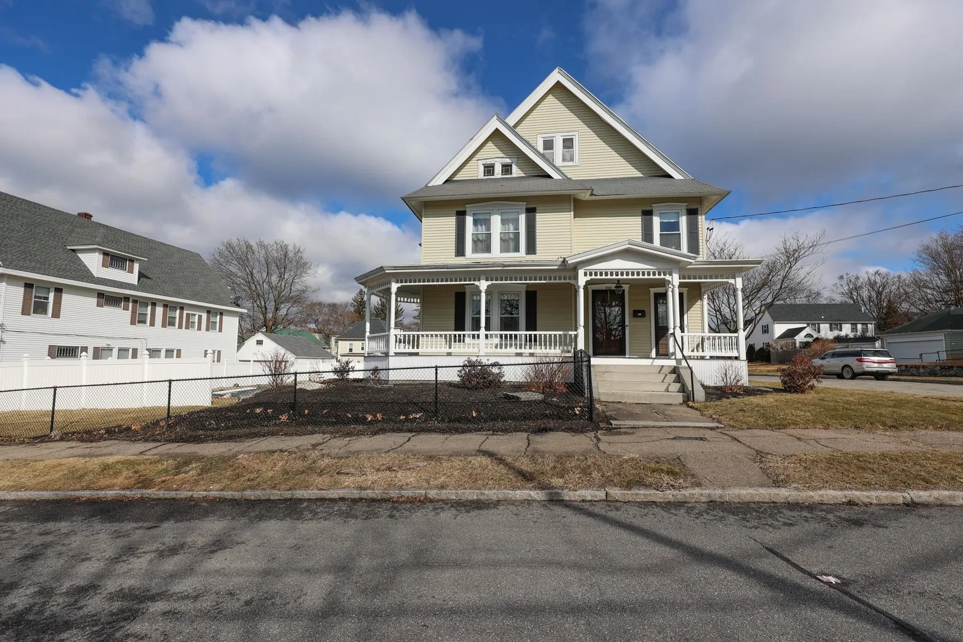 310 Myrtle Street Manchester NH 03104