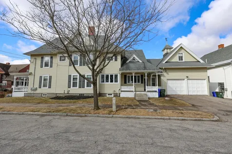310 Myrtle Street Manchester NH 03104
