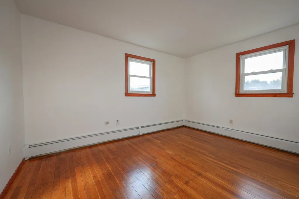 304 Kennard Road Manchester NH 03104