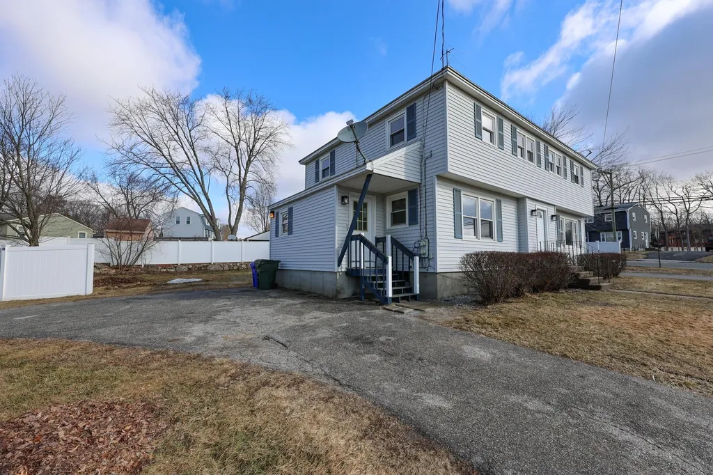 304 Kennard Road Manchester NH 03104