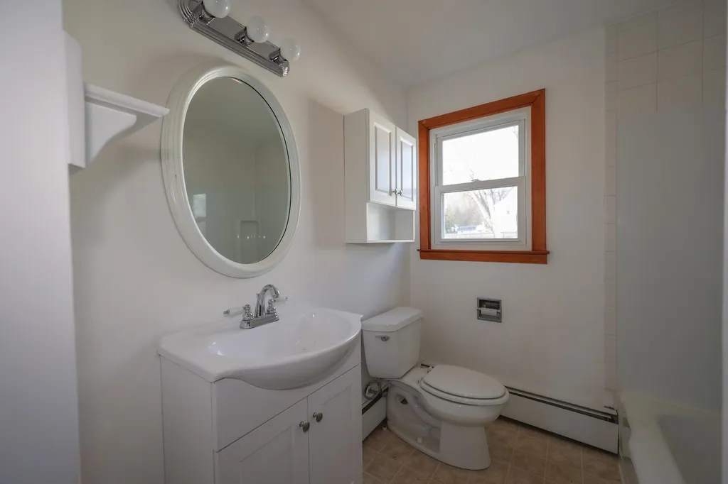 304 Kennard Road Manchester NH 03104