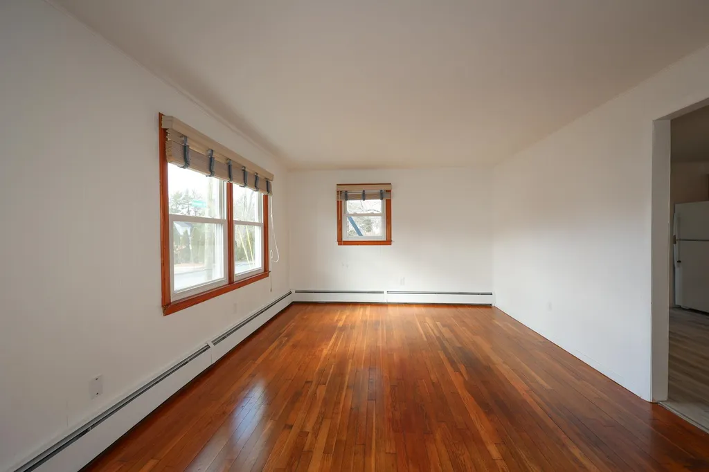 304 Kennard Road Manchester NH 03104