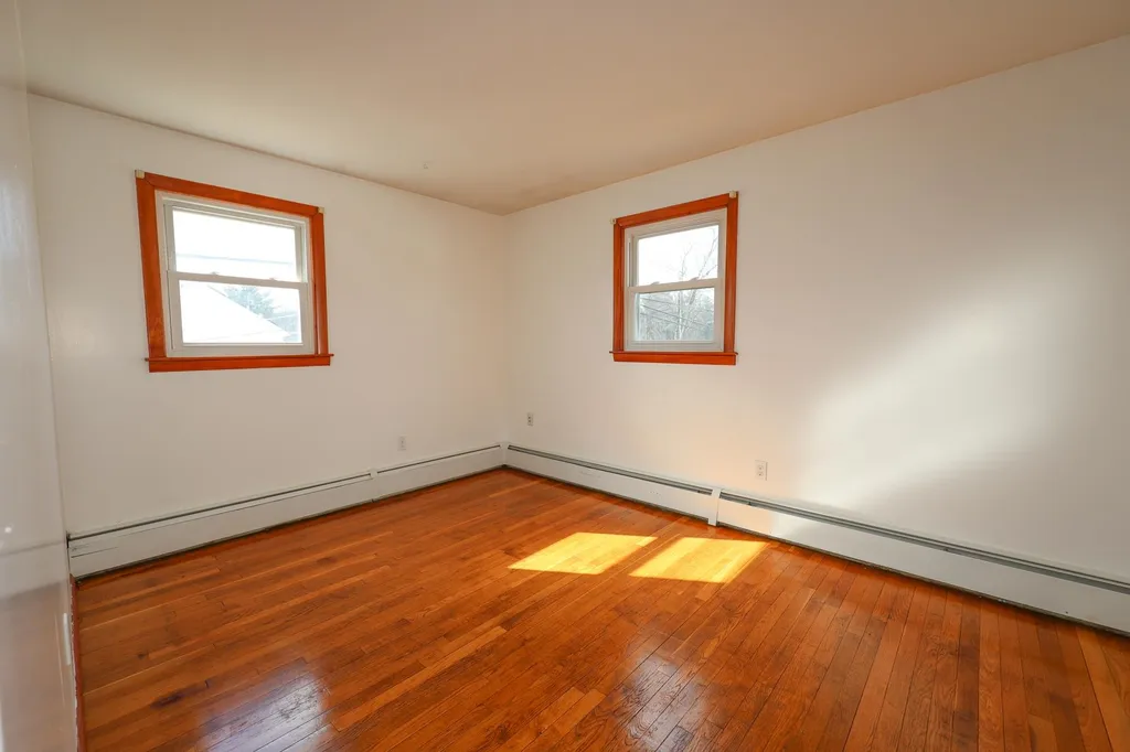 304 Kennard Road Manchester NH 03104