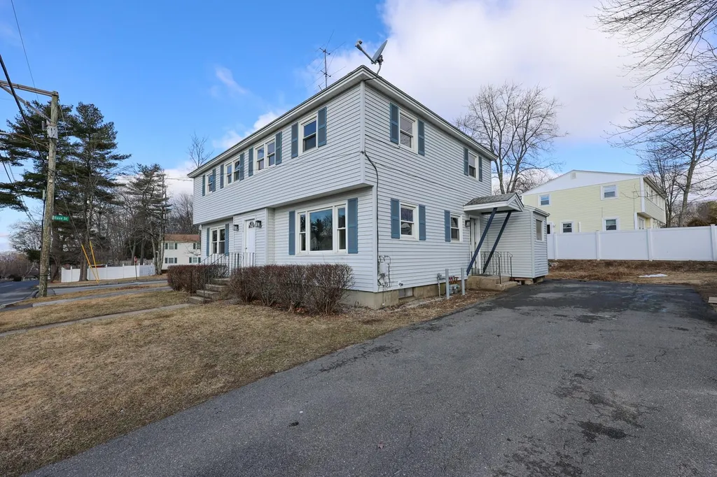 304 Kennard Road Manchester NH 03104