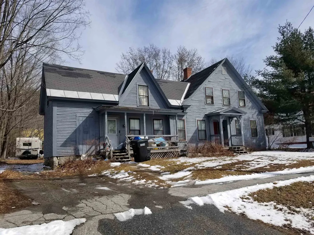 132 S Main Street Newport NH 03773