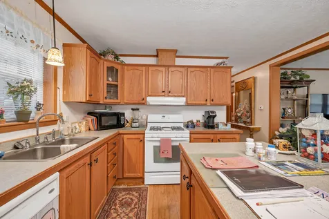 31 Foothills Way Tilton NH 03276