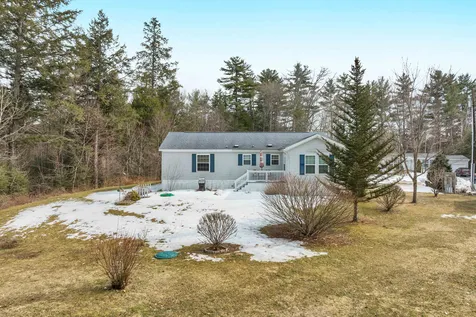 31 Foothills Way Tilton NH 03276