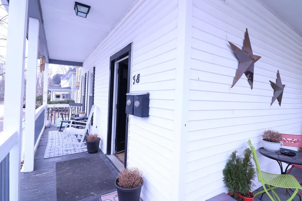 38 Everett Street Manchester NH 03104
