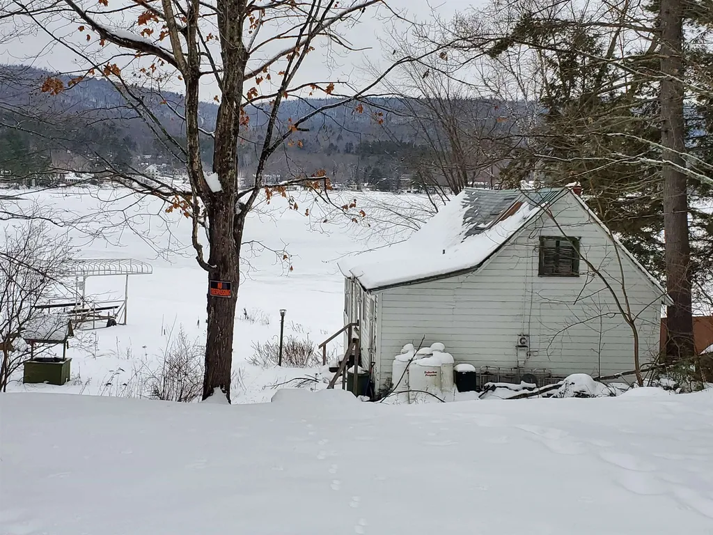 416 Shaker Boulevard Enfield NH 03748