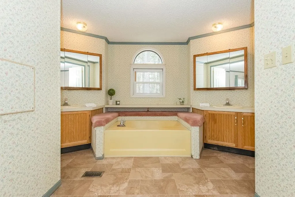 139 Town House Road Milton NH 03851