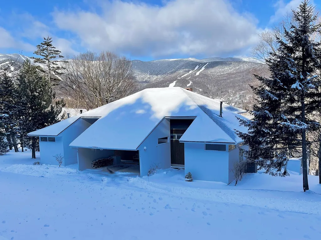 568 Mountain View Road Warren VT 05674