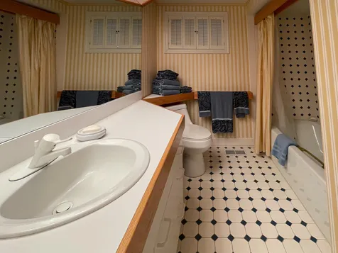 568 Mountain View Road Warren VT 05674