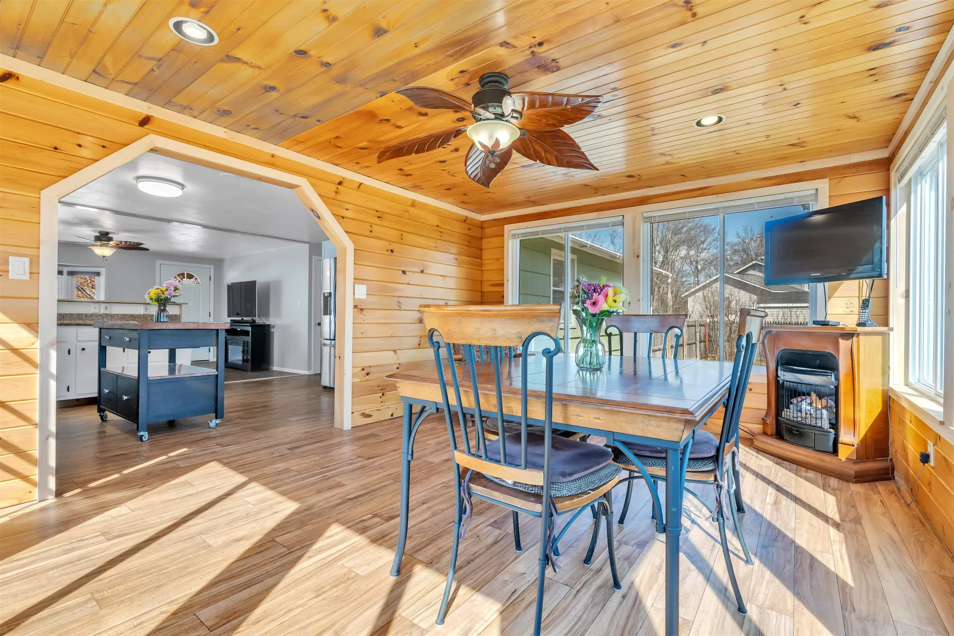 8 Shawnee Lane Dover NH 03820