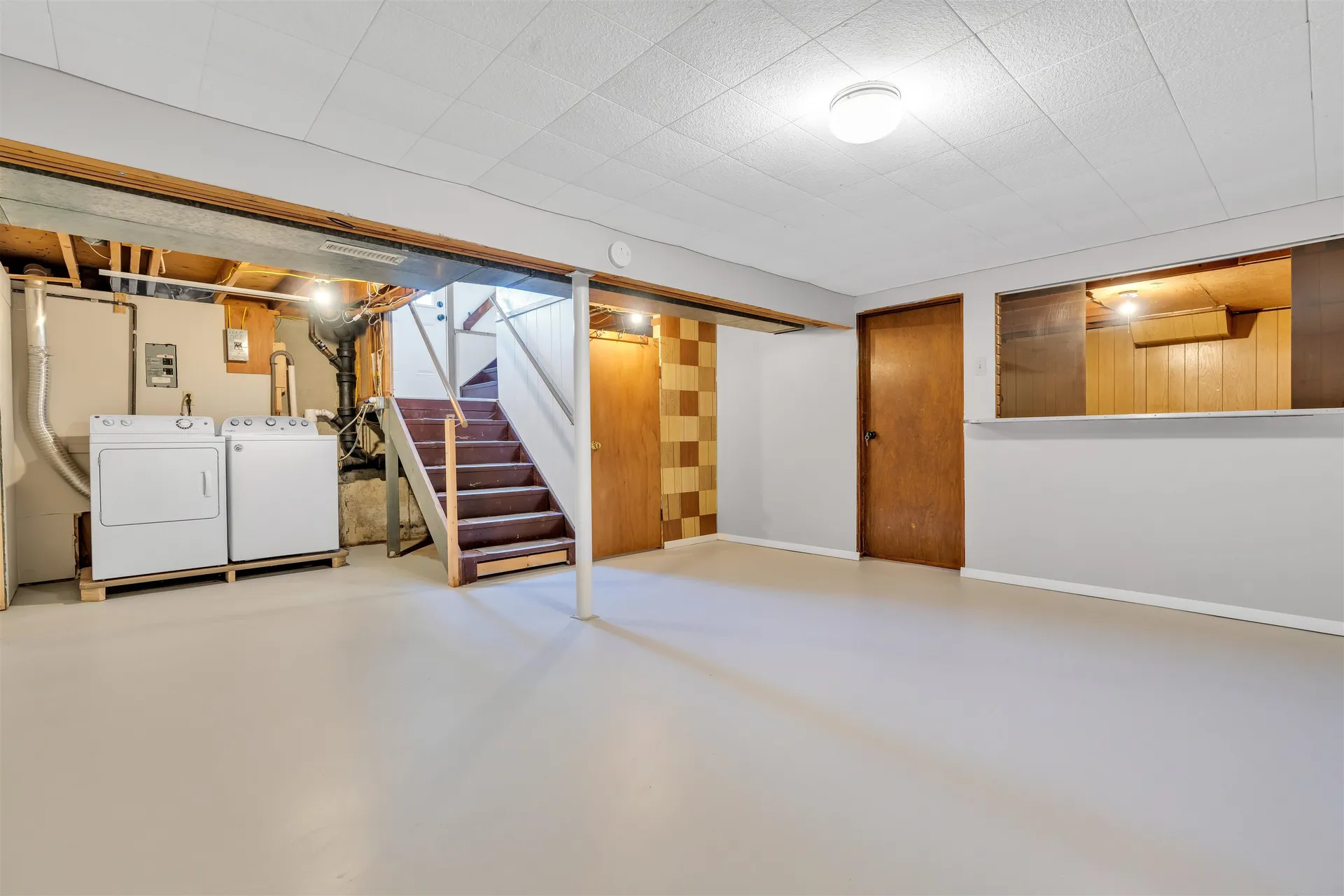 8 Shawnee Lane Dover NH 03820