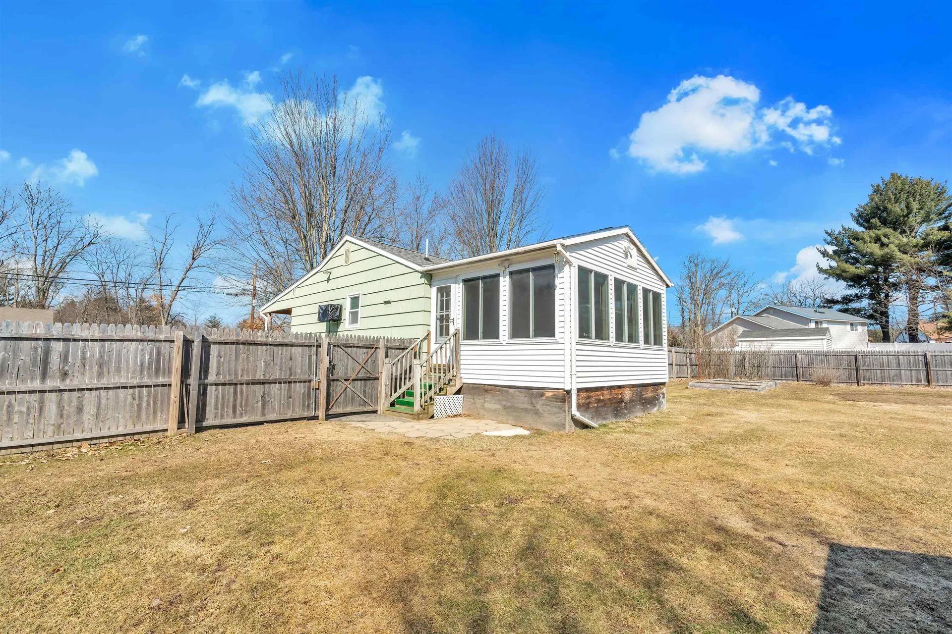 8 Shawnee Lane Dover NH 03820
