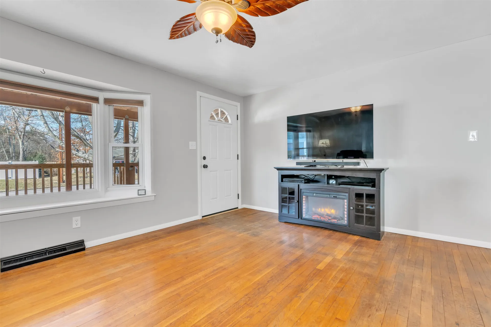 8 Shawnee Lane Dover NH 03820