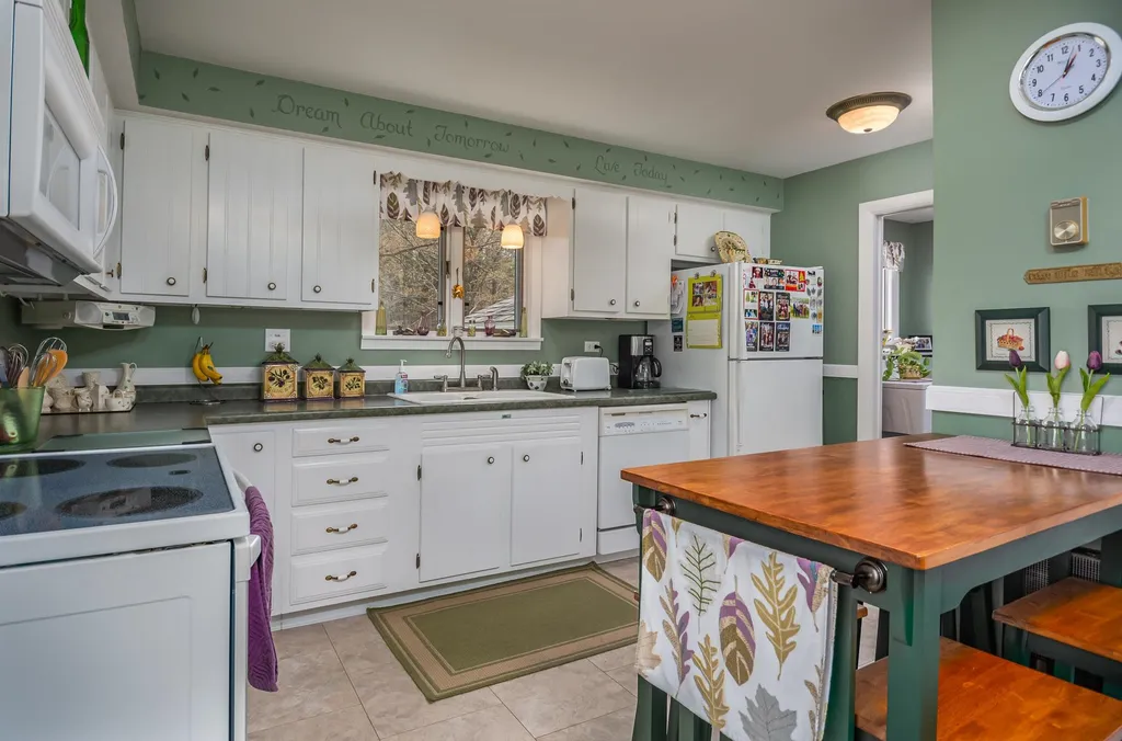 94 Drew Road Dover NH 03820