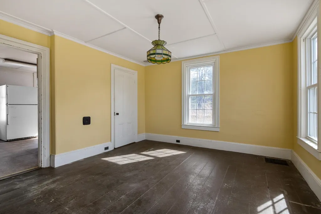 317 Nimble Hill Road Newington NH 03801