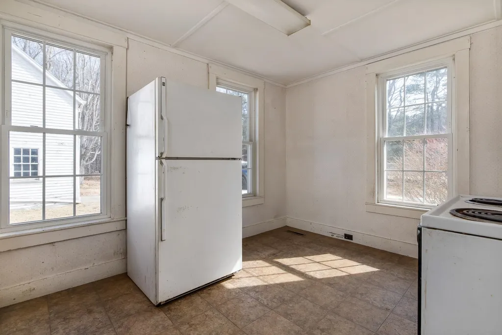 317 Nimble Hill Road Newington NH 03801