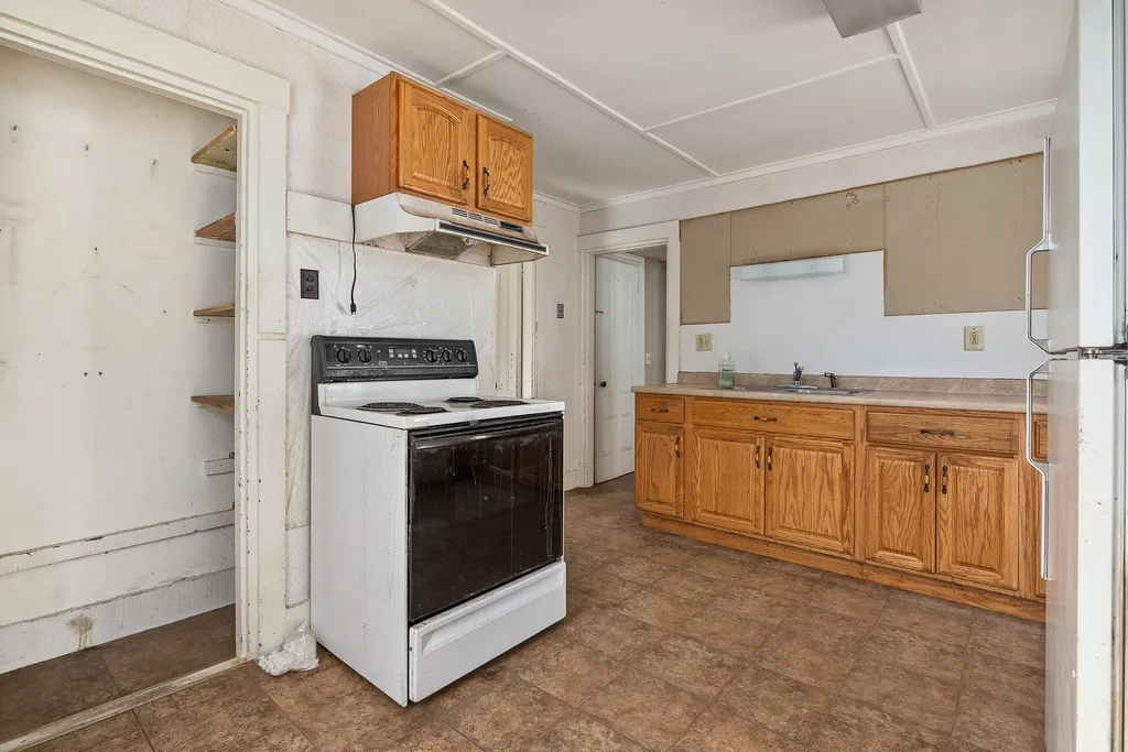 317 Nimble Hill Road Newington NH 03801
