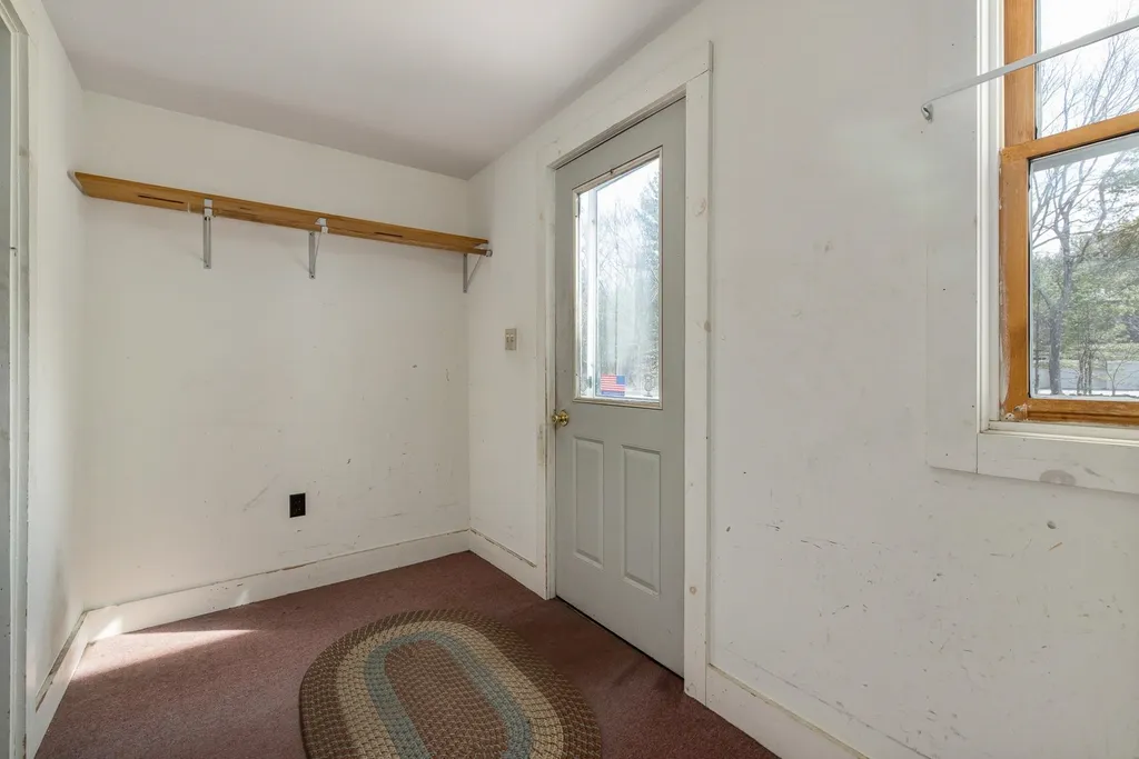 317 Nimble Hill Road Newington NH 03801