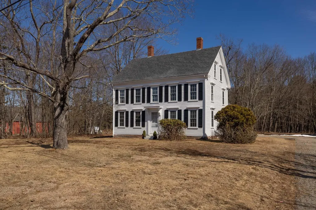 317 Nimble Hill Road Newington NH 03801