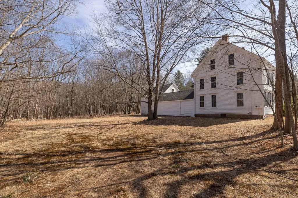 317 Nimble Hill Road Newington NH 03801