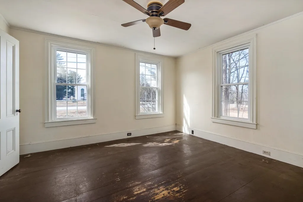317 Nimble Hill Road Newington NH 03801