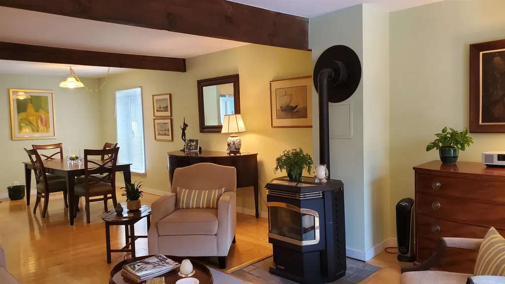 119 Brook Hollow Hanover NH 03755